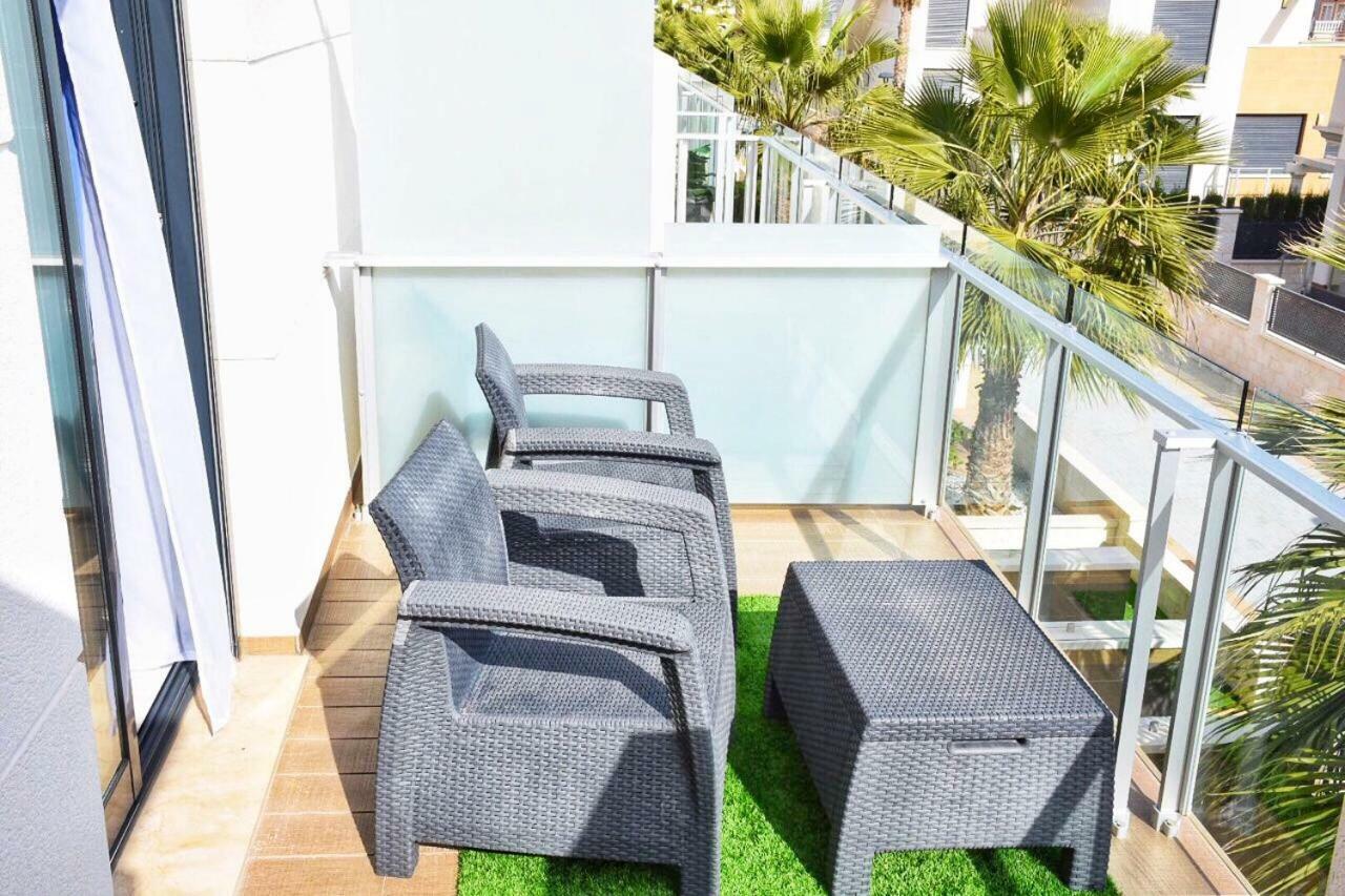 La Zenia Beach Bungalow Hotel Orihuela Exterior photo