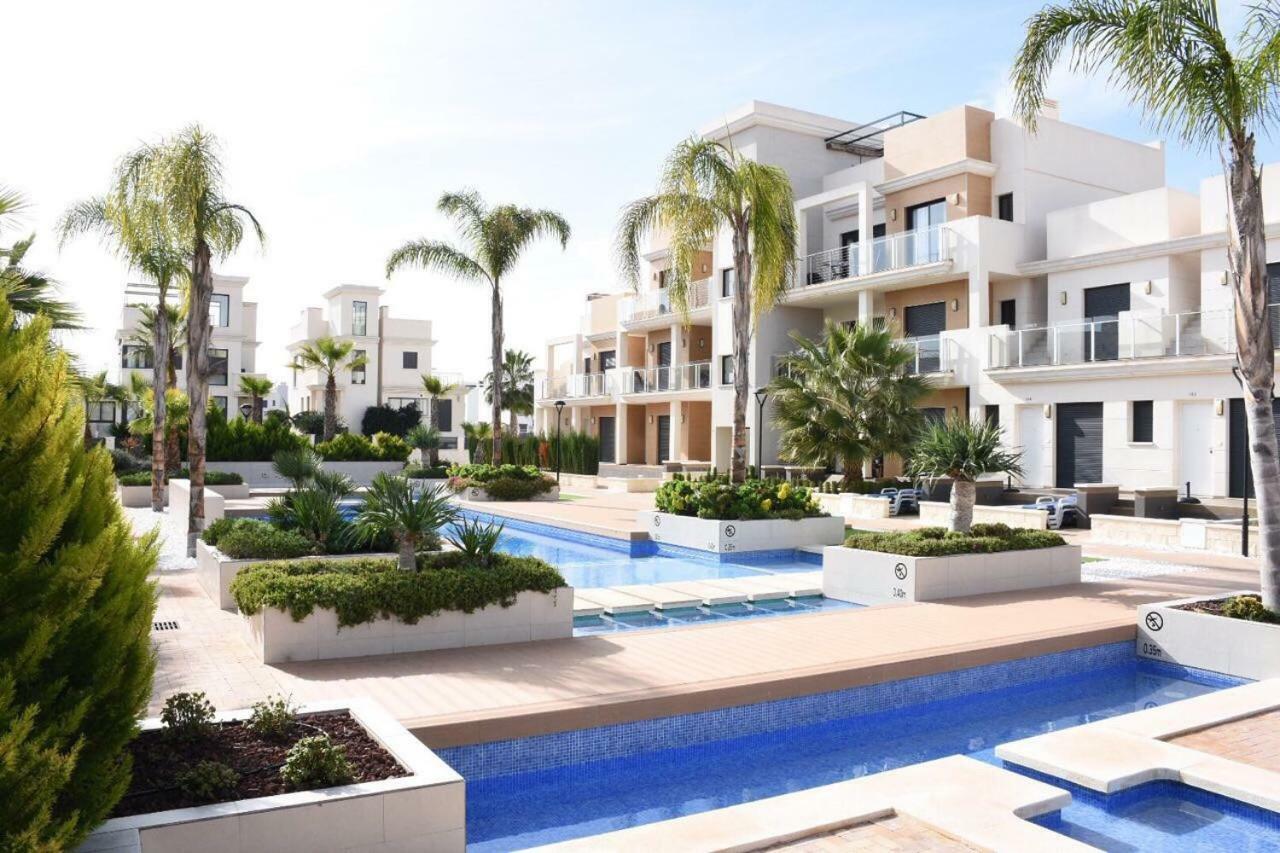 La Zenia Beach Bungalow Hotel Orihuela Exterior photo