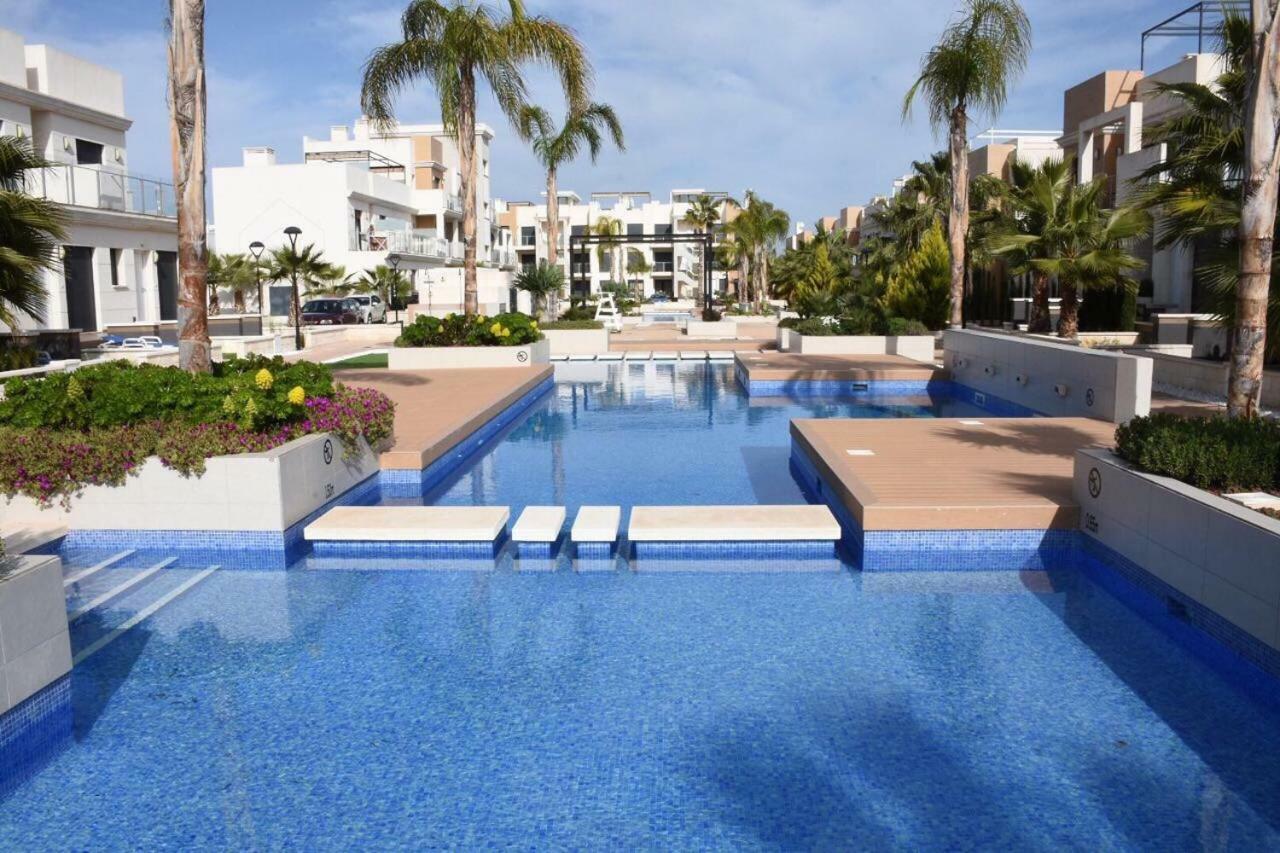La Zenia Beach Bungalow Hotel Orihuela Exterior photo
